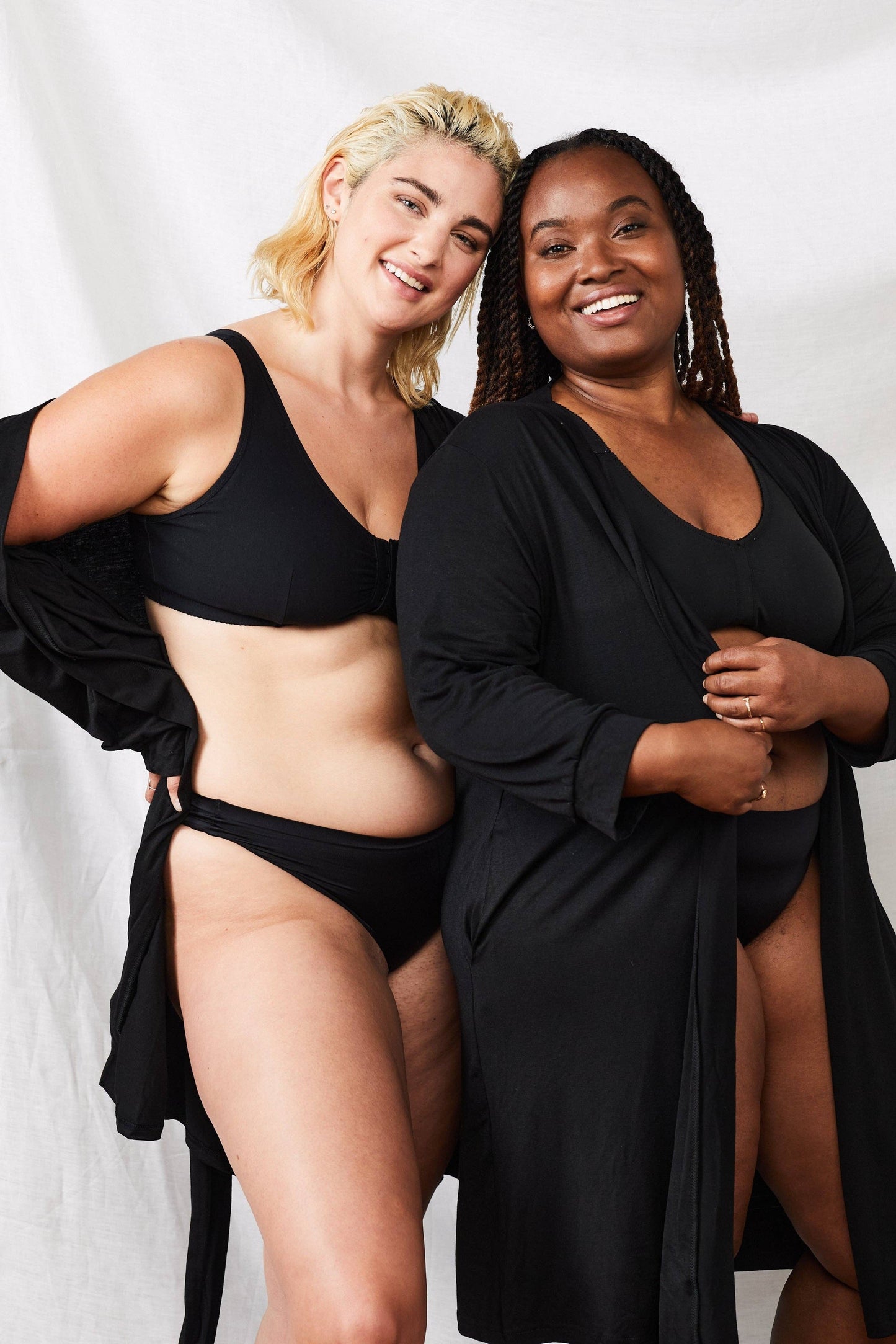 The Bianca Healing Pocketed Robe in Luna Black