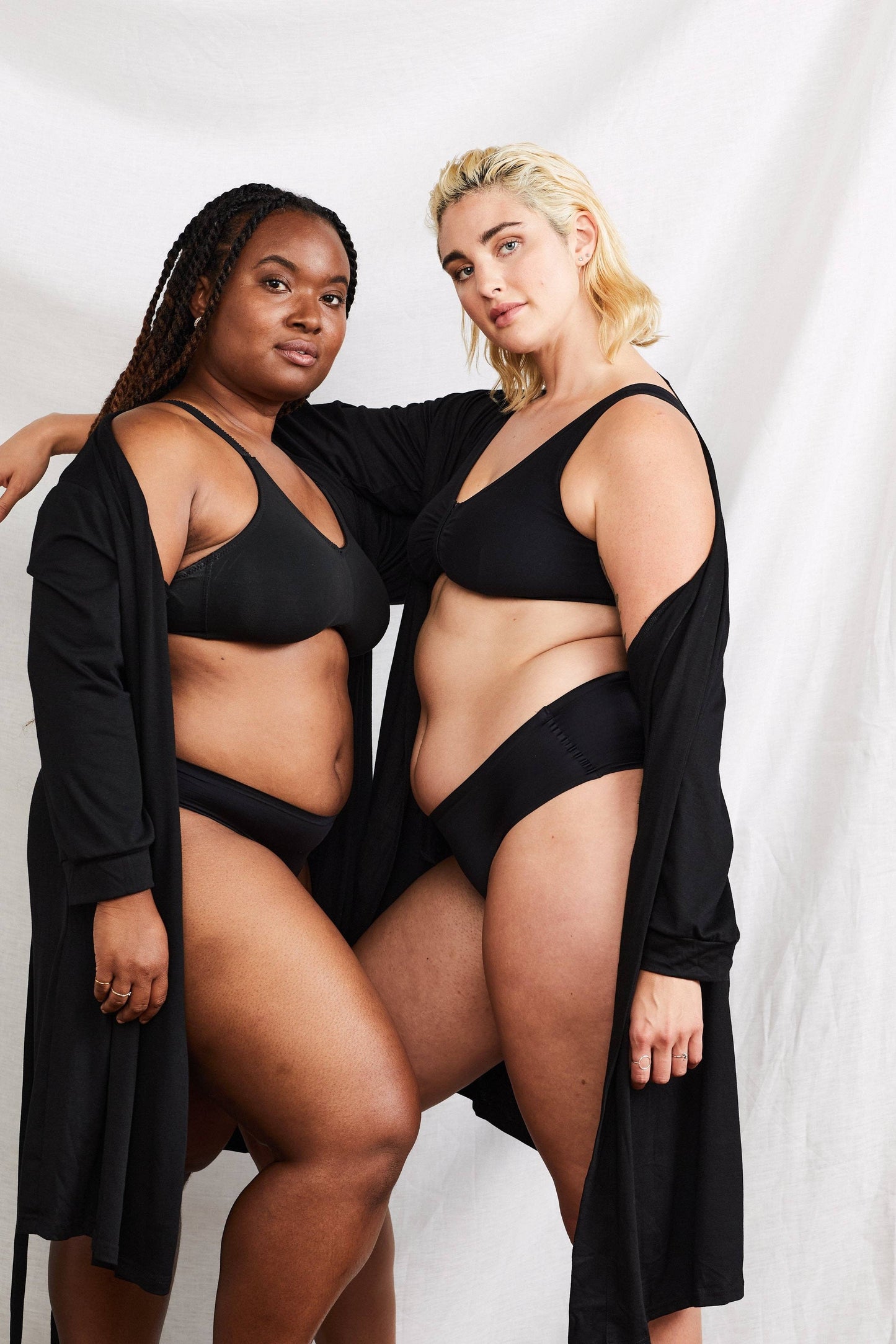 The Bianca Healing Pocketed Robe in Luna Black